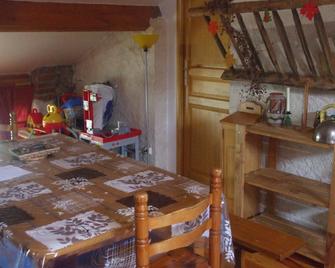 Gite des Benoits, old barn renovated. - Les Noës - Comedor