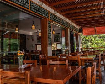 El Molino Hotel y Restaurant - Lunahuaná - Restaurant