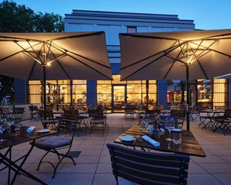 Dorint Parkhotel Frankfurt / Bad Vilbel - Bad Vilbel - Patio