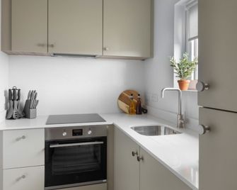 Urban Rest Merrion Square Apartments - Dublin - Kitchen