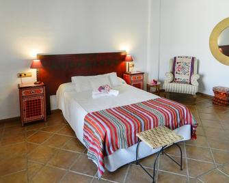 Hotel Maravedí - Pitres - Bedroom