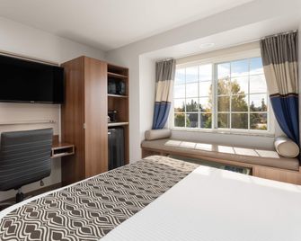 Microtel Inn & Suites by Wyndham Sault Ste. Marie - Sault Ste Marie - Makuuhuone