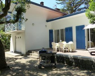 Villa Haristeguia Pour 8 Personnes Entre Lac Et Ocean - Hossegor - Innenhof