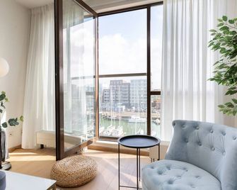 Attractive Apartment in Den Haag with Balcony near Beach - Den Haag - Huiskamer