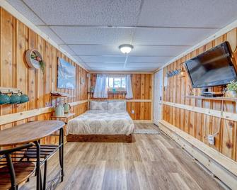 6 Renovated Cozy Room Dog Friendly Motel Leadville - Leadville - Bedroom