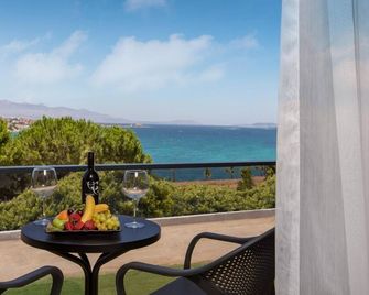 Enki Spinoza Resort Hotel - Cesme - Balcony