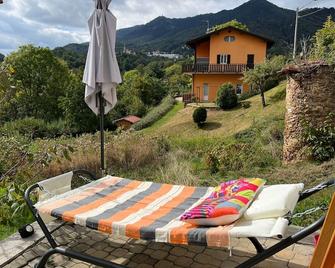Cosy, pet friendly apartment in Portula, Italy - Portula - Patio