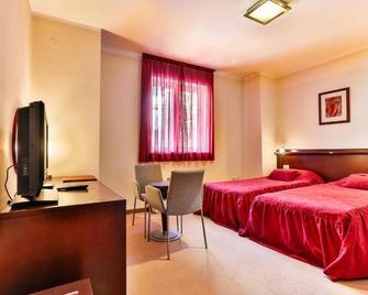Hotel Max Prestige - Budva - Habitación