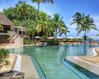 Jacaranda Pool Villas with Maritim 5 Star Beach Resort access - Balaclava - Басейн
