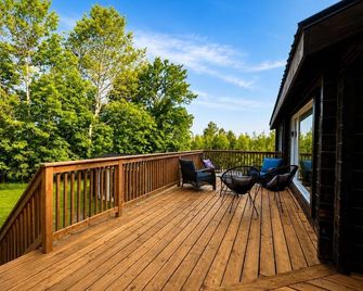 Ô-Chalet Beautiful 2 Bedroom Mini-Chalet - Sutton - Balcon