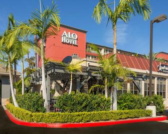 Alo Hotel By Ayres - Orange - Bygning