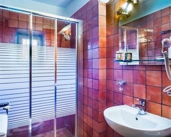 Dias Guesthouse - Aristi