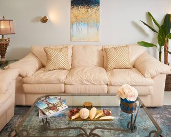 New modern basement suite - separate entrance & parking - Aurora - Living room