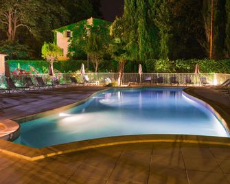 Novotel Aix-en-Provence Pont-de-l'Arc Fenouillères - אקס אה פרובאנס - בריכה