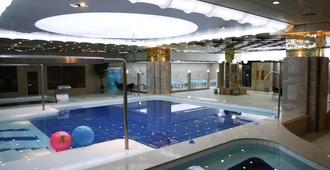 Xiushan International Business Hotel - Zabaykalsk - Pool
