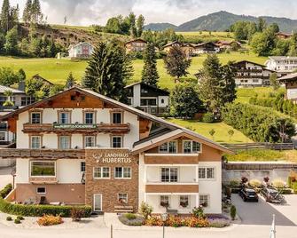 Landhaus Hubertus Wellness & Breakfast - Schladming - Gebäude