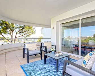 Genteel Home Flamencos Terrace - 馬貝拉 - 陽台