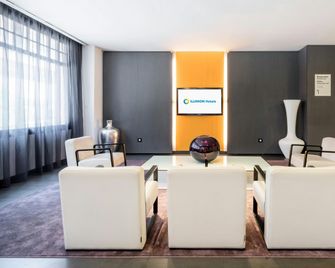 Hotel Ilunion Romareda - זראגוזה