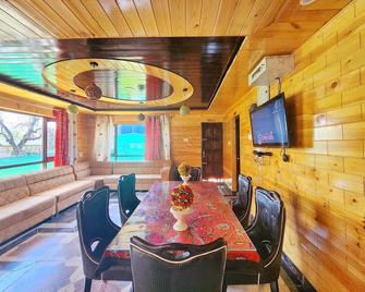 Hotel Seven Pahalgam - Pahalgam - Comedor