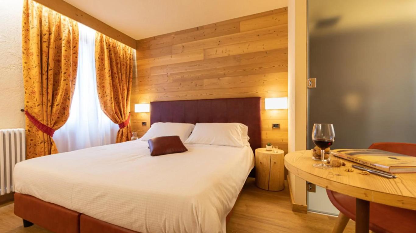 بيتيت تورنالان