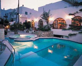 亞特蘭蒂斯酒店 - 帕羅斯島 - 納烏薩 - 游泳池