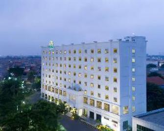Khas Surabaya - Surabaya - Gebäude
