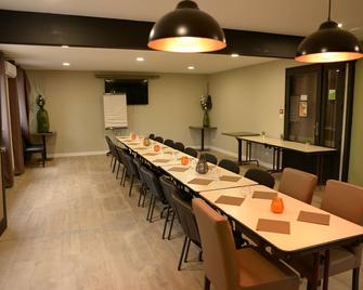 هوتل كامبانيل سيتي - بالاروك - سيت - مطعم