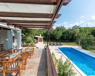 Garden Villa Hreljin - Hreljin - Pool