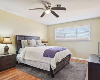 Nola (3bd) Hub - Metairie - Bedroom