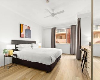 Bright Inner-West Stay with Pool Access - Sydney