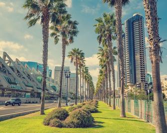 Hillcrest getaway in perfect SD central location - San Diego - Vista del exterior