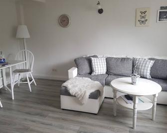 Ferienhaus Nilsson - Heide - Wohnzimmer