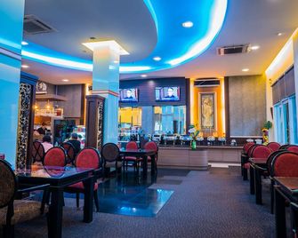 Atrium Boutique Hotel - בנגקוק - מסעדה