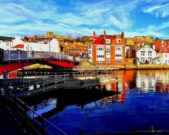 The Dolphin - Whitby - Näkymät ulkona