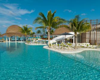 Centara Mirage Lagoon Maldives - Nakachchafushi - 游泳池