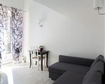 B&b La Palma - Santa Marina Salina - Wohnzimmer