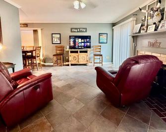 Das Nachdenken Zeit Haus - New Braunfels - Living room