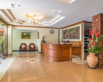 Krabi Phetpailin Hotel - Krabi - Lobby
