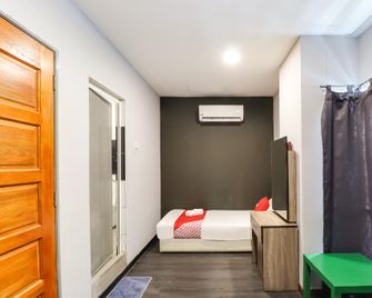 OYO 89381 Moonnight Hotel - Batu Caves - Ložnice