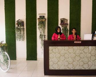 The Garden Hotel - Gorontalo - Recepce