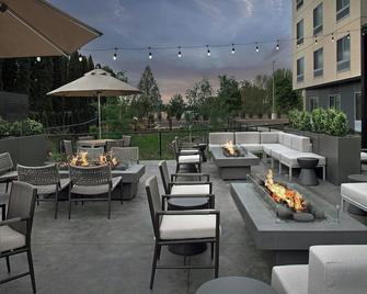 Fairfield by Marriott Inn & Suites Portland Newberg - Newberg - Innenhof