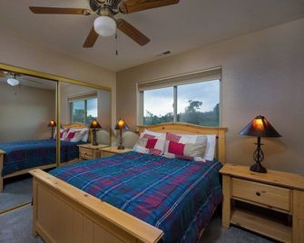 50% Off until May! Lakeside View and Walk to Town Too! - Pagosa Springs - Bedroom