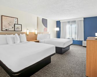 Spark by Hilton Bettendorf Quad Cities - Bettendorf - Schlafzimmer