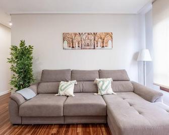 Bright and brand new in Las Arenas - Getxo - Living room