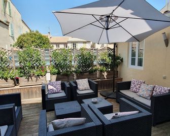 Irin Hotel - אנטיב - פטיו