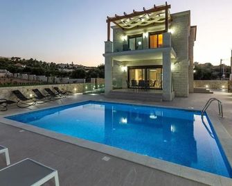 Eudora Luxury Stone Villa - Almyrida - Pool