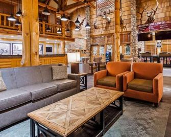 Your Perfect Bryce Canyon Retreat! Indoor Pool, Free Breakfast, Free Parking! - Bryce - Salon