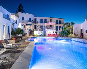 Kirki Village-Adults Only - Panormos - Zwembad