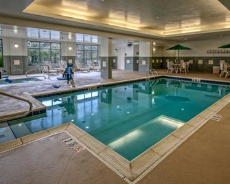 Hampton Inn Cambridge - Кембридж - Басейн