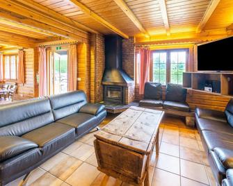 Majestic chalet in Durbuy 200 meters from the Golf - Barvaux-sur-Ourthe - Living room